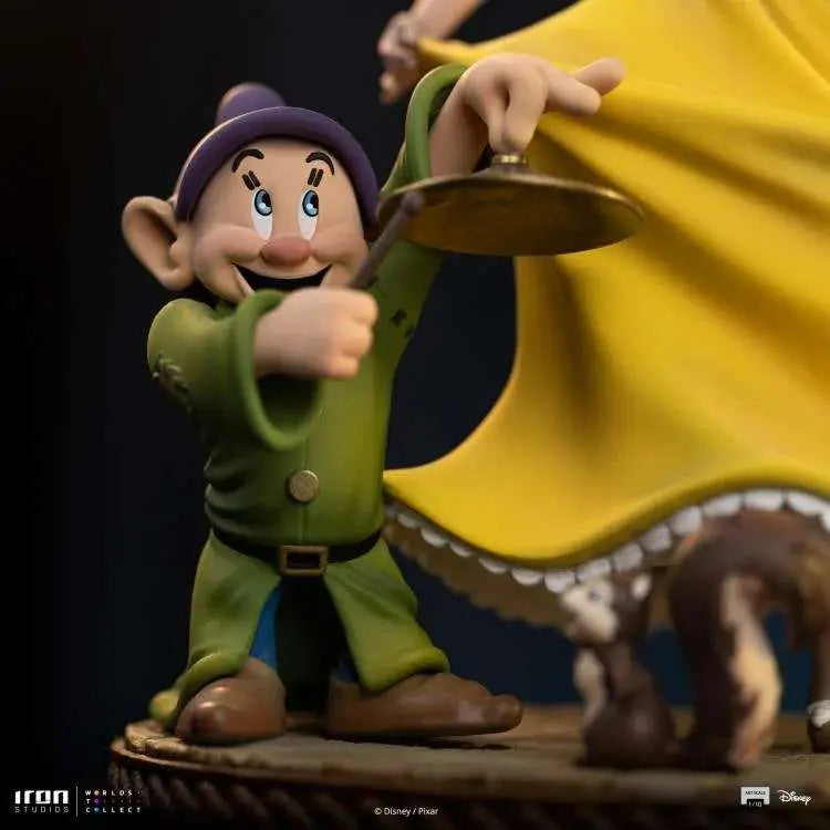 DISNEY CLASSIC SNOW WHITE ANDTHE SEVEN DWARVES 1/10 STATUE