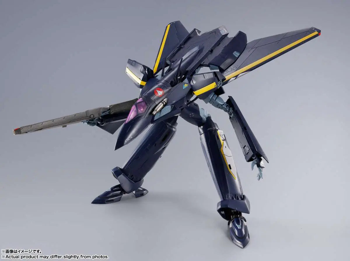 DX CHOGOKIN MACROSS 7 VF-17S NIGHTMARE STEALTH VALKYRIE GAMLIN KIZAKI