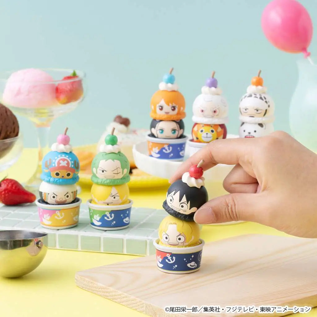 ONE PIECE TSUMICHEN STACK UP & CHANGE DISPLAY GIFT SET