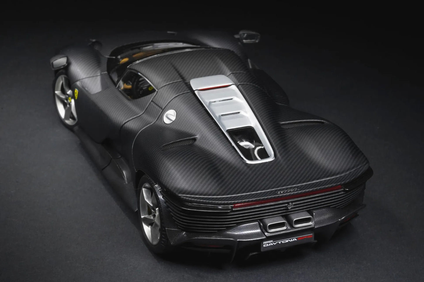 FERRARI DAYTONA SP3 50TH ANNIVERSARY CARBON FIBER SPECIAL LIVERY LTD EDITION - 1:18 DIECAST MODEL