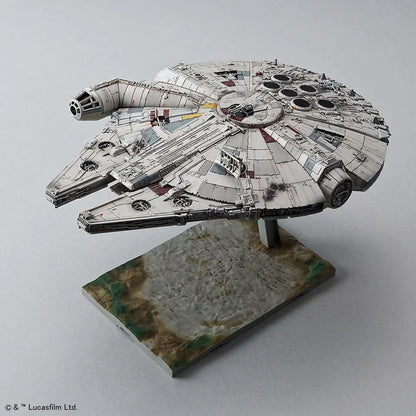 STAR WARS MILLENNIUM FALCON THE FORCE AWAKENS (BANDAI)
