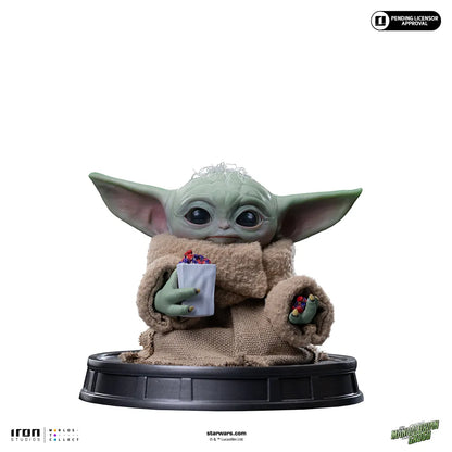 MANDALORIAN & GROGU MOVIE GROGU POPCORN TIME 1/4 LEGACY STATUE