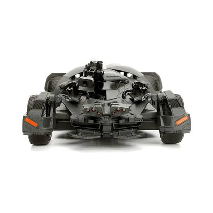 BATMAN JUSTICE LEAGUE BATMAN & BATMOBILE 1/24 DIE-CAST MODEL