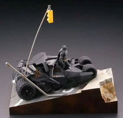 THE DARK KNIGHT TRILOGY LEGACY BATMOBILE TUMBLER IN GOTHAM CITY DIORAMA