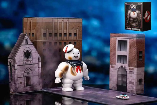 GHOSTBUSTERS ECTO 1 &amp; STAY PUFT DIORAMA NANO SCENE