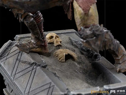 LOTR ARMORED ORC 1/10 ART STATUE