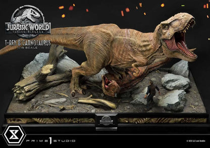 JURASSIC WORLD FK T-REX/CARNOTAURUS STAT