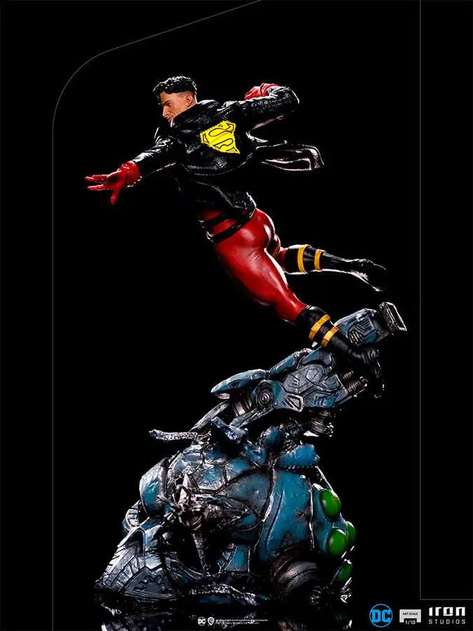 SUPERBOY DELUXE 1/10 ART STATUE