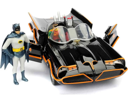 BATMAN 1966 BATMOBILE & BATMAN 1/24 DCM