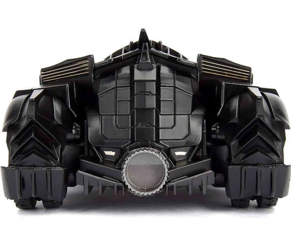 BATMAN ARKHAM KNIGHT BATMOBILE & BATMAN 1/24 DIE-CAST MODEL